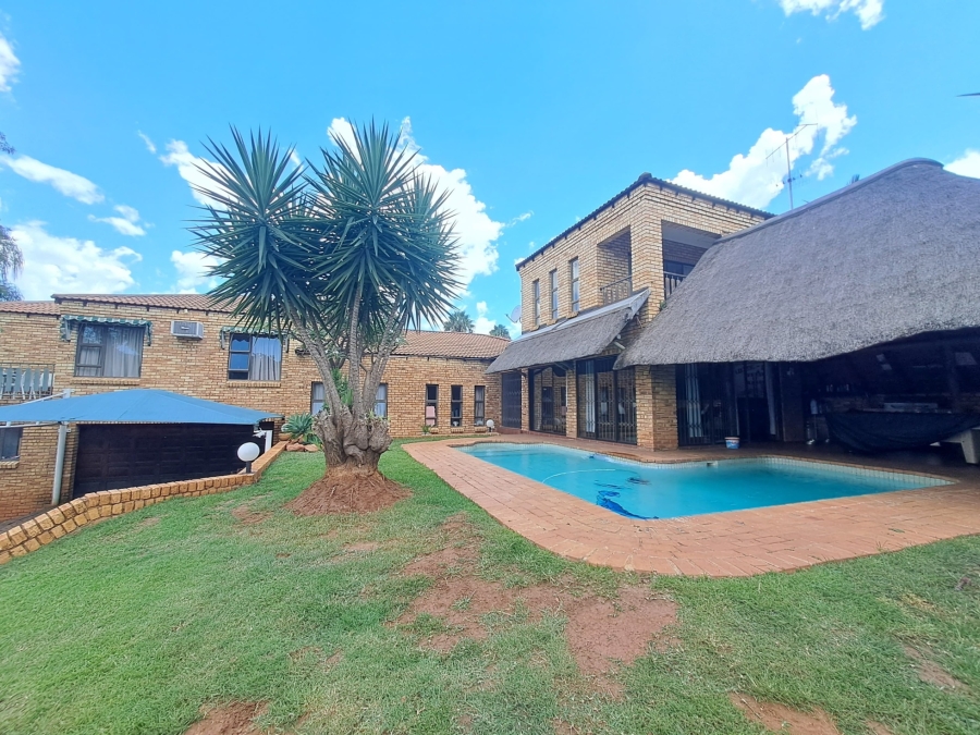 4 Bedroom Property for Sale in Safari Gardens North West